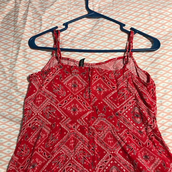 Cute red dress - Picture 3 of 4